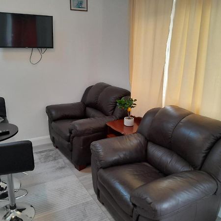 Phibblestown Nd'S Apartment מראה חיצוני תמונה